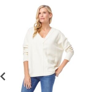 Ocean Ridge V Neck Pullover in Arctic Wolf